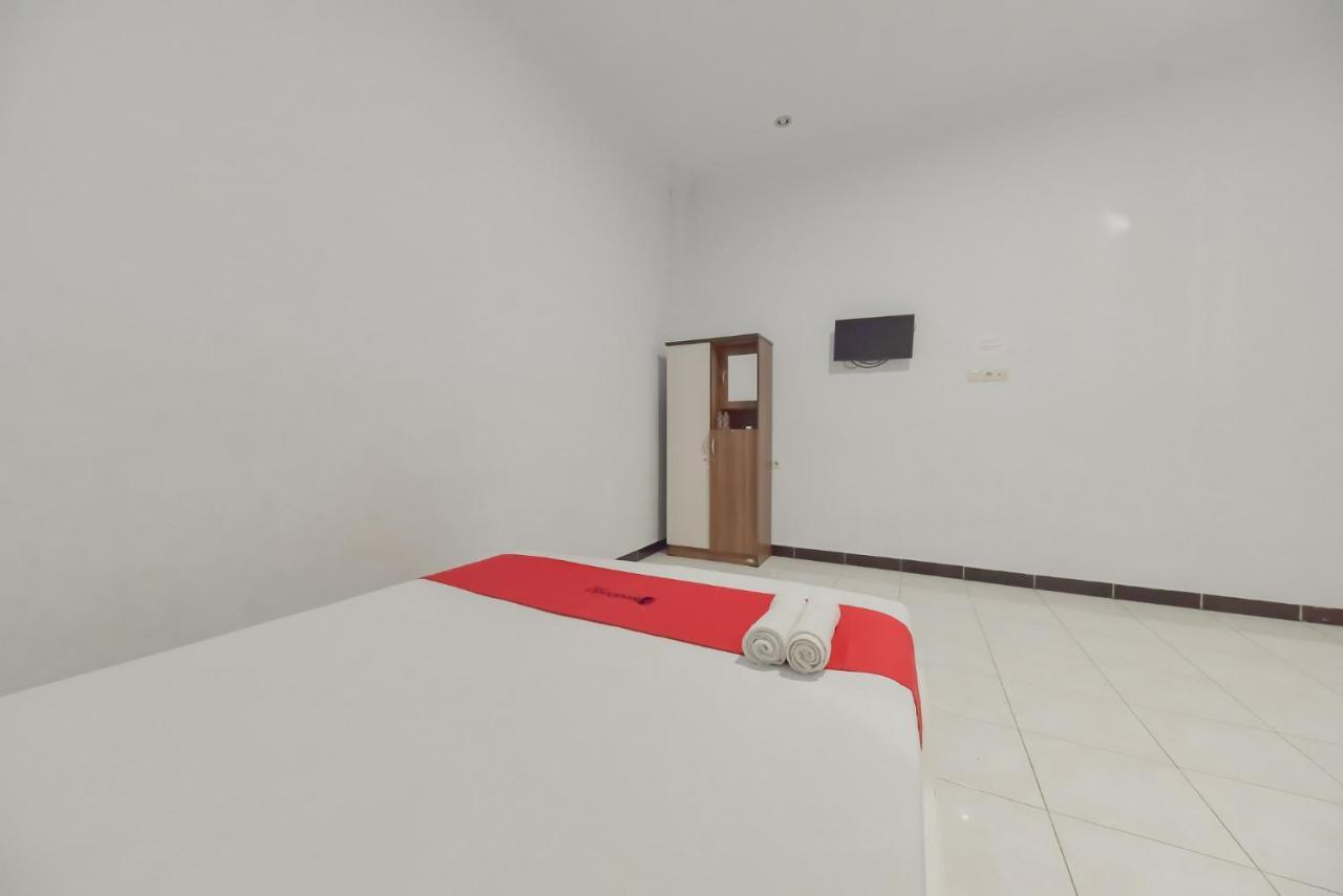 Reddoorz Syariah Near Ramayana Mall Таракан Екстериор снимка